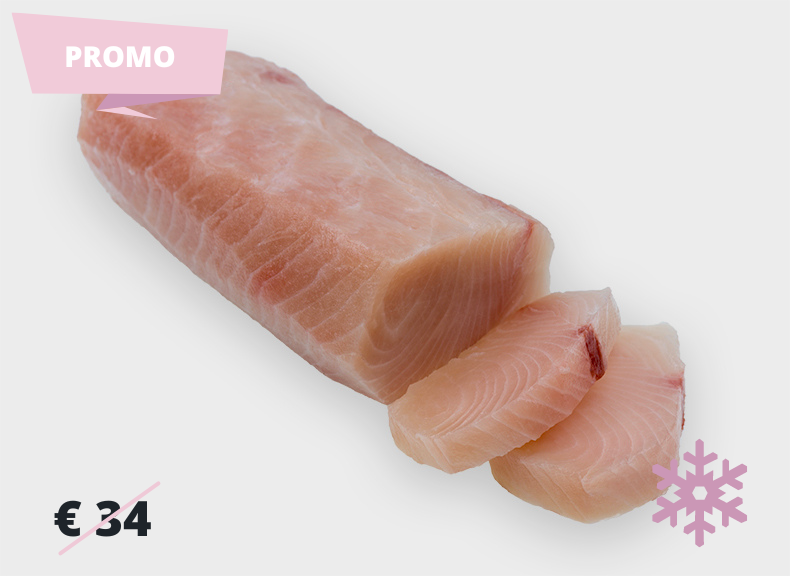 raw fish Amberjack saku
